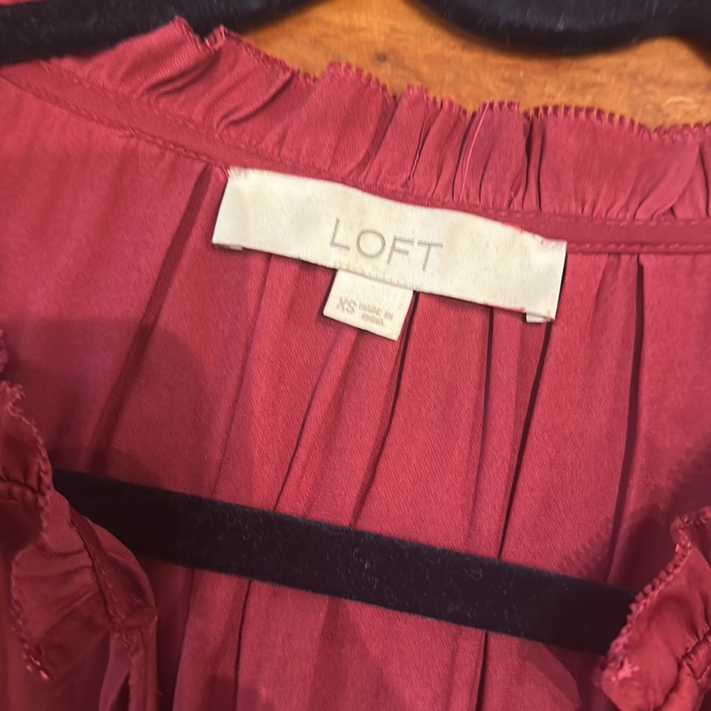 Loft Shirred Peplum Shell in Rustic Red - Picture 3 of 5